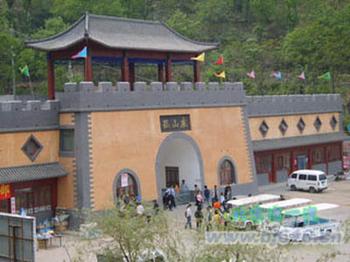 孤山寨-十渡拒馬河游樂園一日